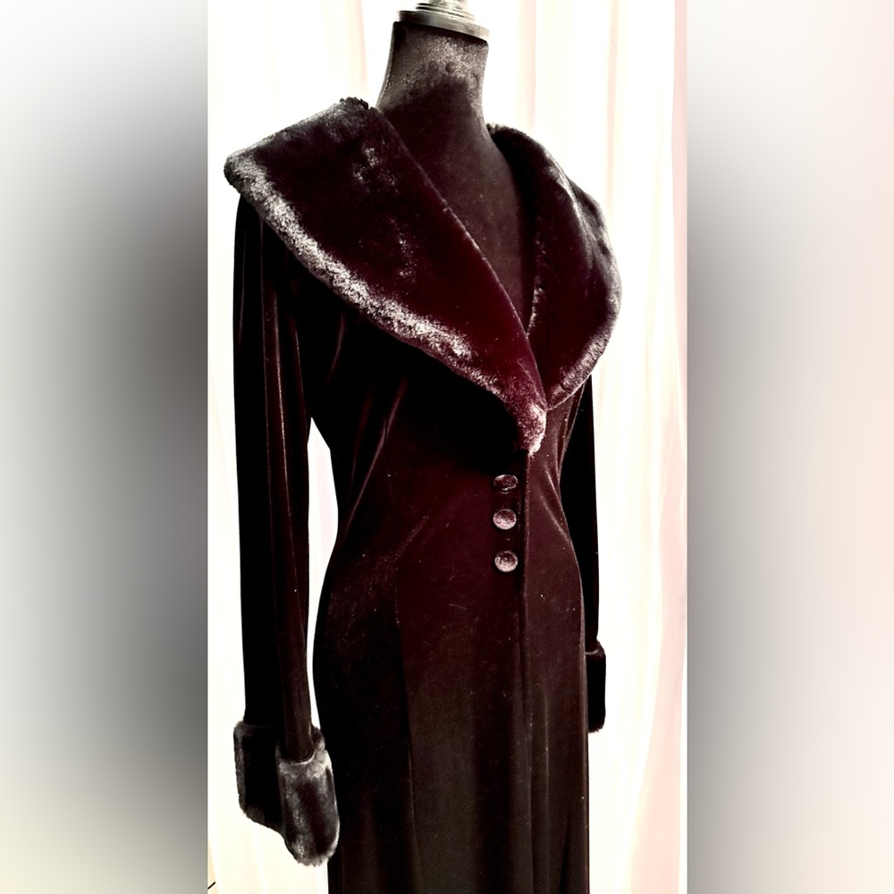 Stunning Black Silk Velvet Silhouette Opera Coat!